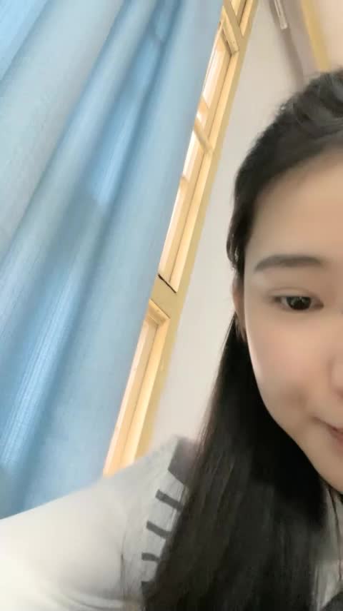 #大二学妹 #直播 劲爆身材大二校花日常 上课脱掉内裤玩穴 爆乳G奶
