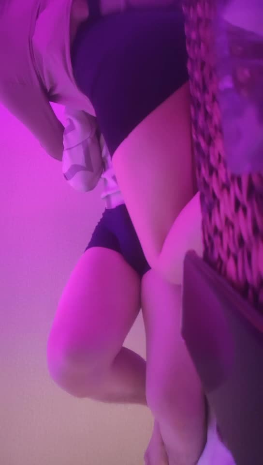 【#全套会所】11-27眼镜小伙欢度周末，风骚小少妇来服务，专业手法口活，整得飘飘欲仙，无套啪啪娇喘阵阵爽到了速游VPN跑满千兆只做最快