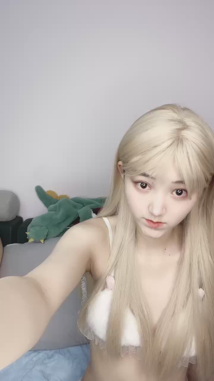 #你的04年小情人 尤物美少女啪啪速游VPN跑满千兆只做最快