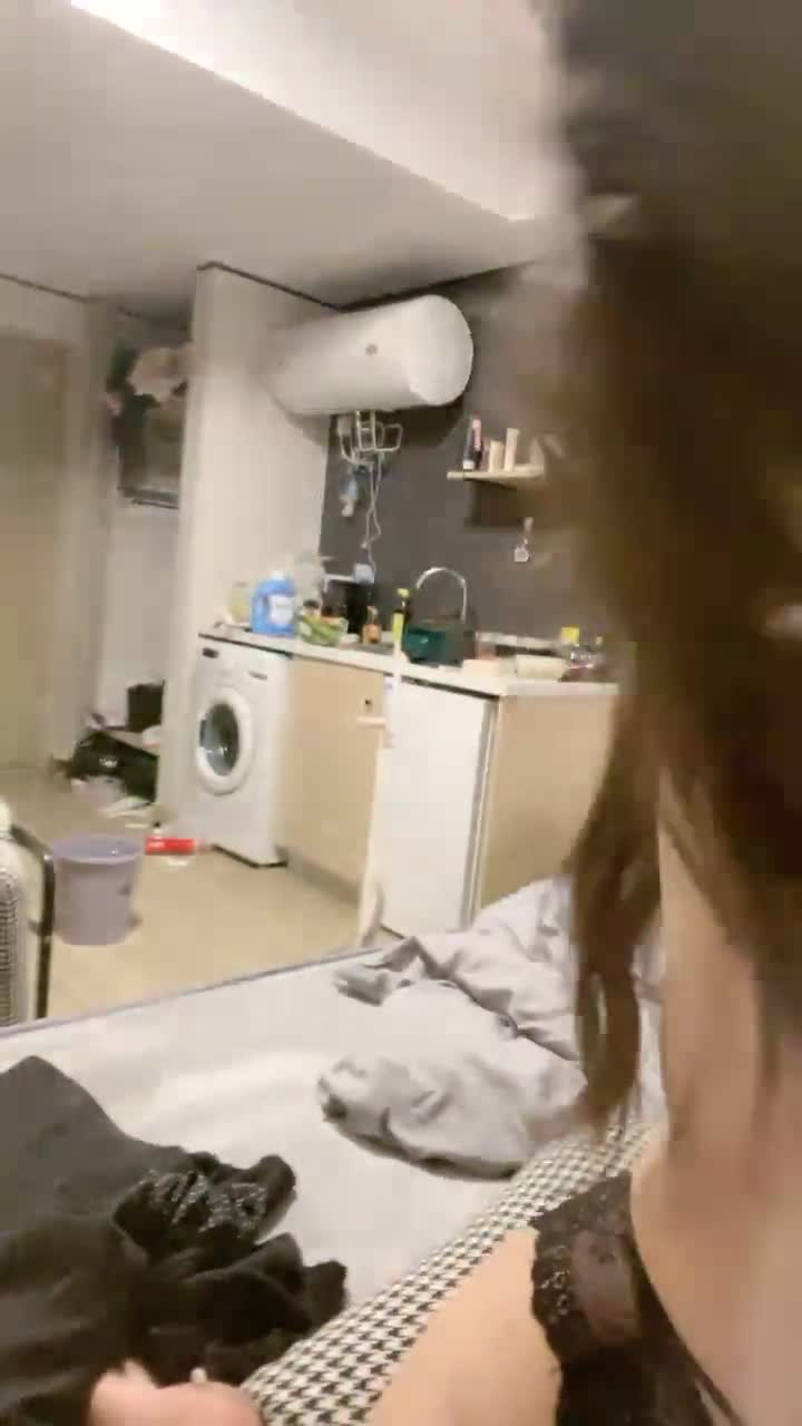 活力十足美少女！說話嗲嗲收費房！揉捏奶子脫光光，揉搓騷穴鏡頭前扣逼