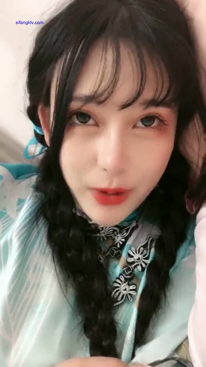 乃爱Lingxiaoran】大奶无毛逼女神下海：浓缩的都是精华，洋娃娃一样的颜值，美乳翘臀无毛逼，特写掰穴，跳蛋自慰ㅤ