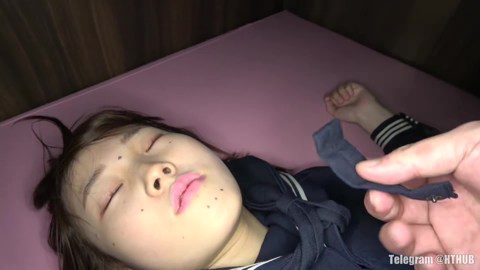 #睡姦 #中出 極品制服美少女
