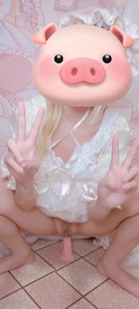 #萌面学妹  白色公主裙