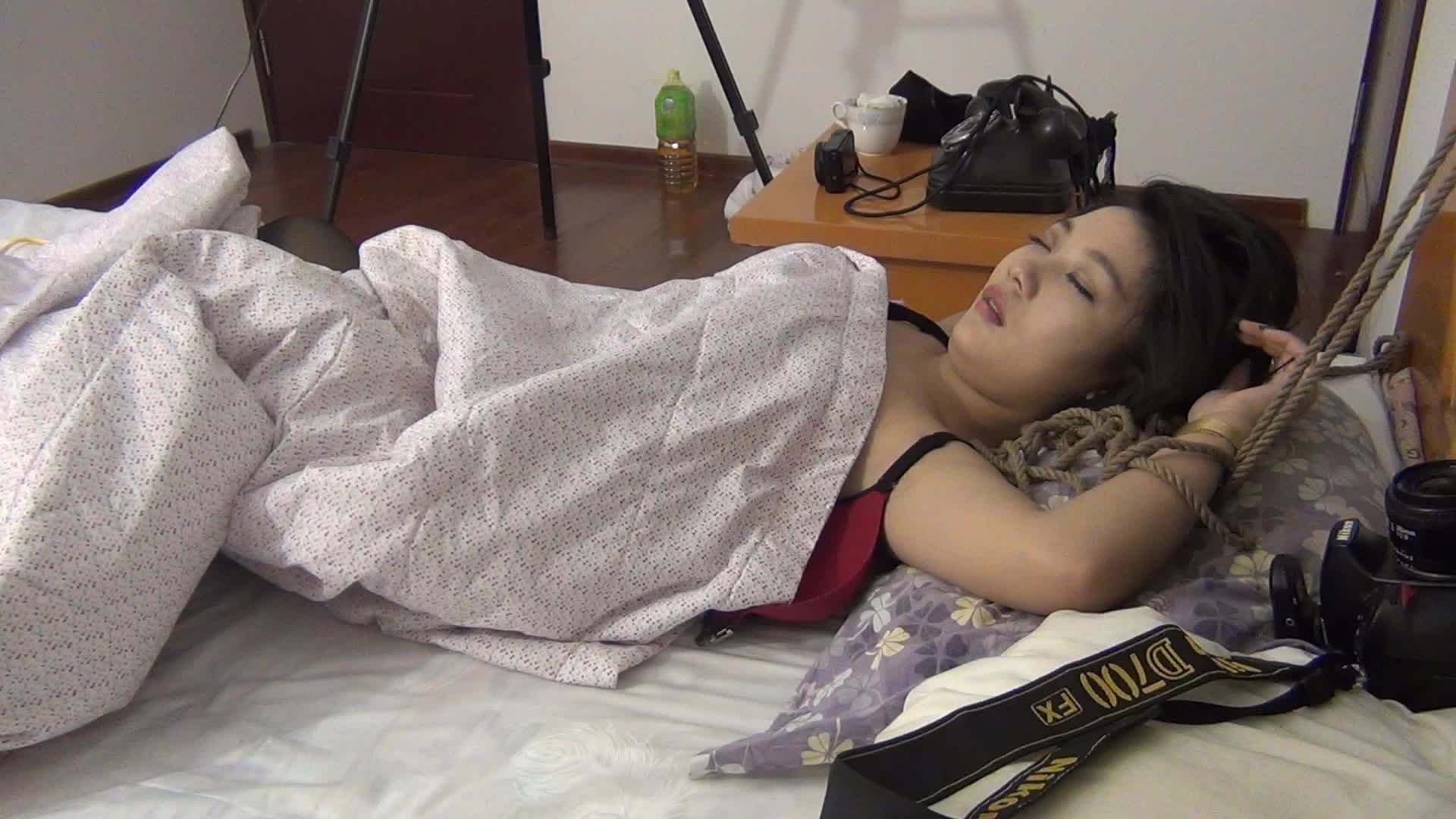 最强三性魔轮番迷操杭州富家女 舌吻口爆内射 完美露脸 (1下)
