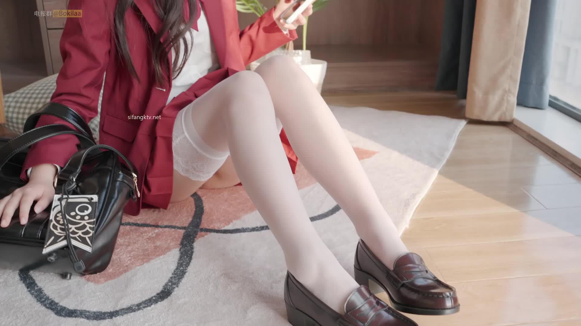 小恩 优等生 校服 白虎一线天 在线图集