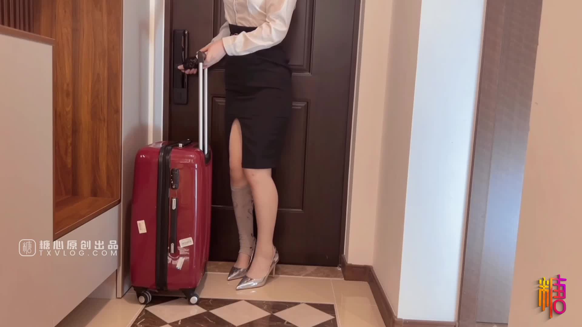 糖心长腿女神【淑怡】上进的女秘书_OL制服长腿诱惑