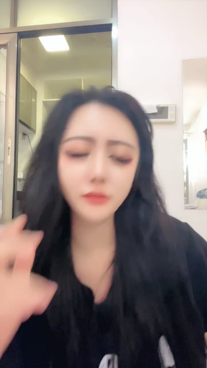 1056907356_叫我晨琳_20250815_014402