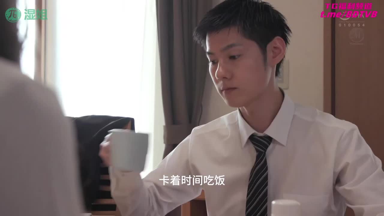 250607E  老公做爱太搞笑，不如就让大哥操！番号：JUL-695女优：#三浦步美标签：#乱伦 #3P #巨乳 #熟女