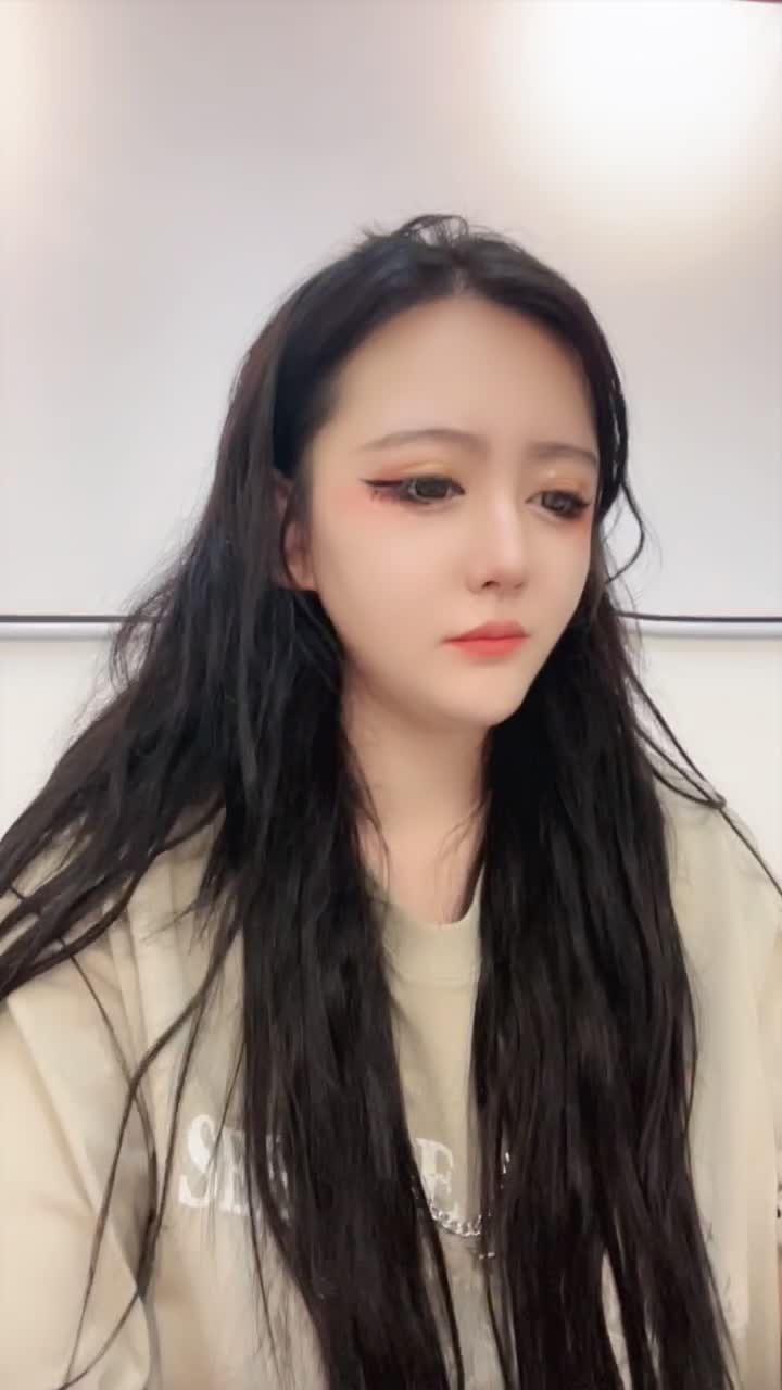 1056907356_叫我晨琳_20250816_010137
