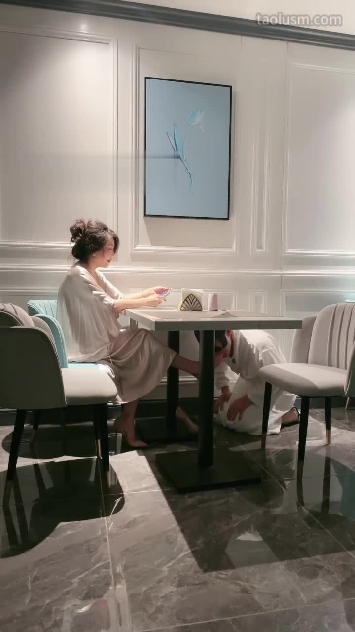 裸足深喉