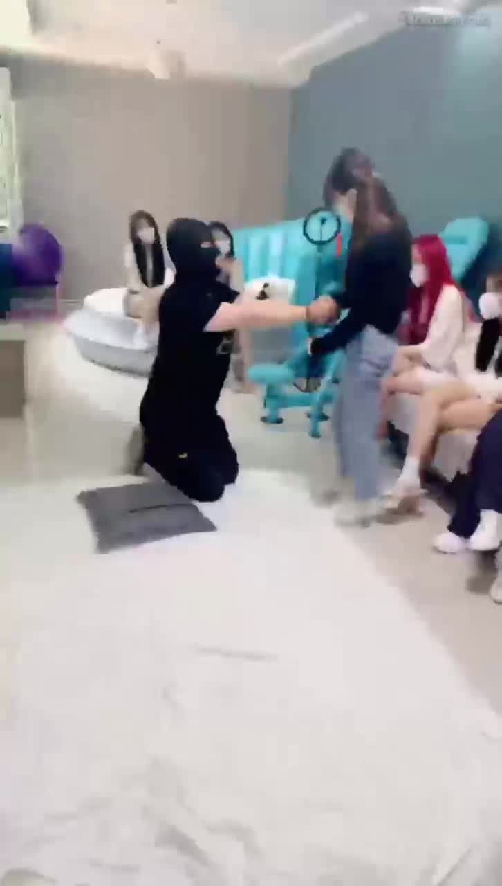 踩踏