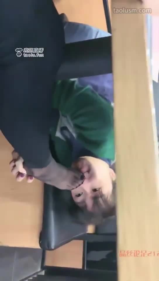 #歌迪丝 #女主天地 #直播回放三婶黑丝，甜品店，贪婪的舔