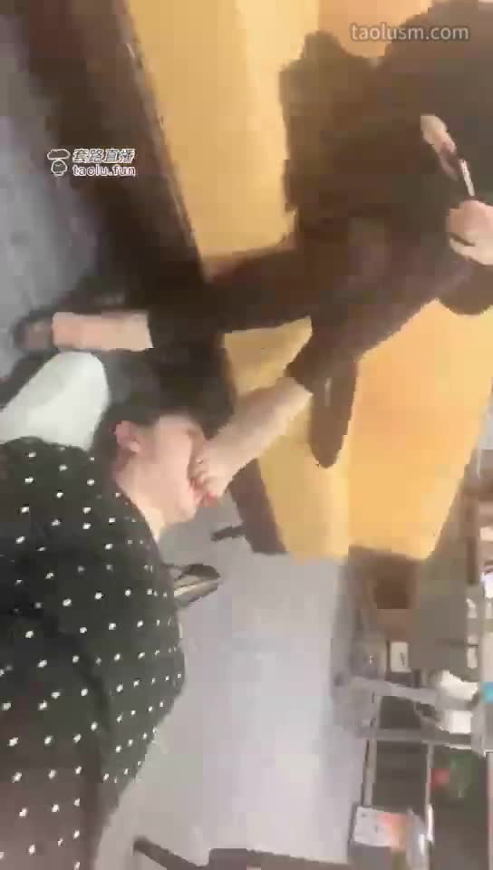 #歌迪丝 #女主天地 #直播回放骚女奴三婶舔美脚深喉