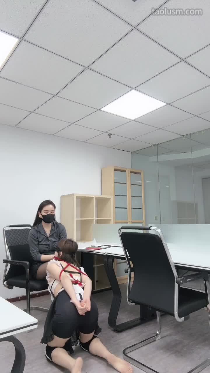 跪舔黑丝高跟【完整版】