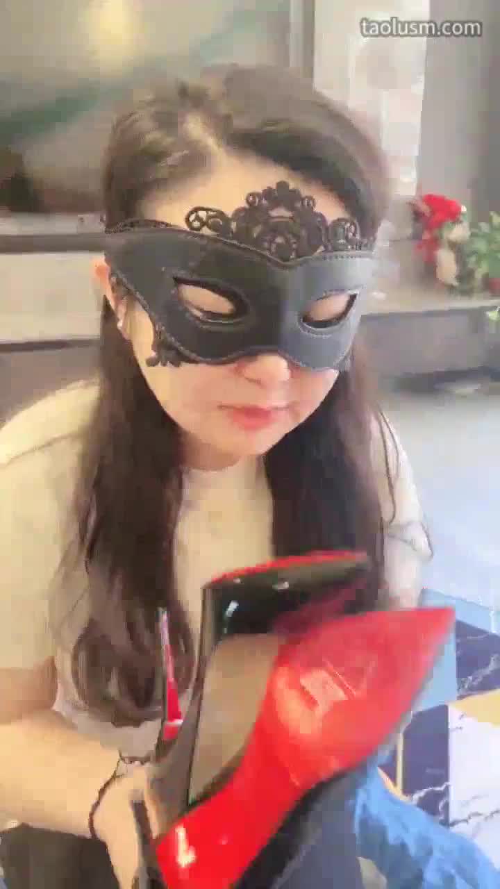 #歌迪丝 #女主天地 #直播回放猫咪舔高跟