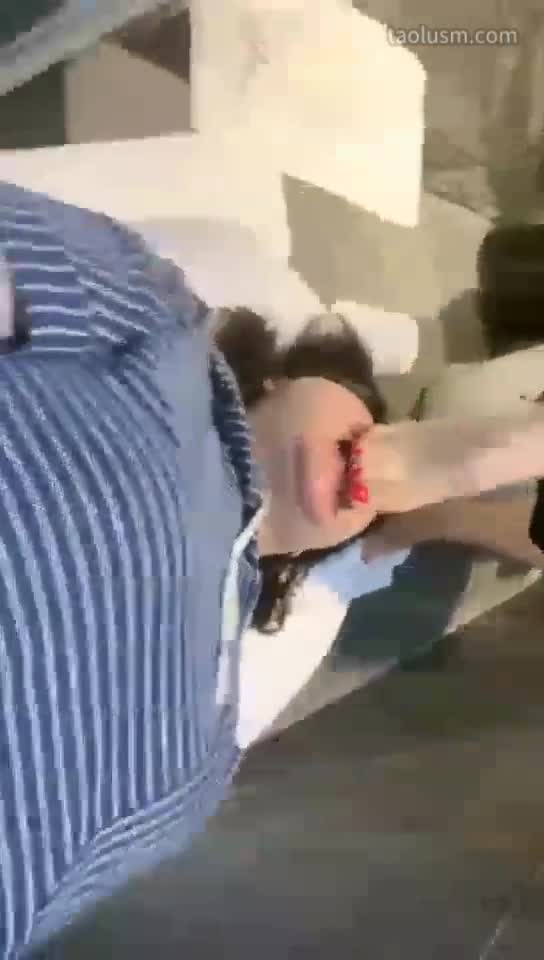 #歌迪丝 #女主天地 #直播回放如厕 母狗来了
