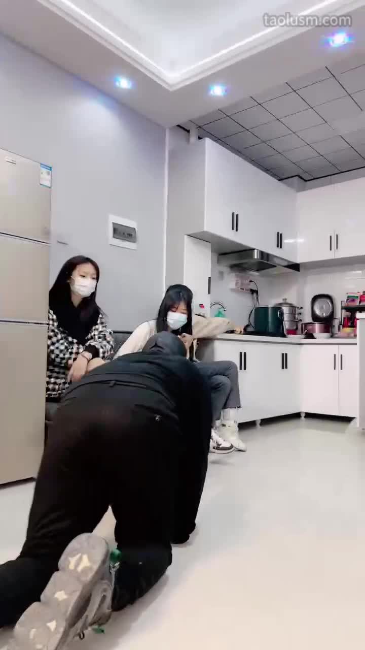 #精神小妹 #女主天地 #直播回放3位素人学生主气味圣水羞辱