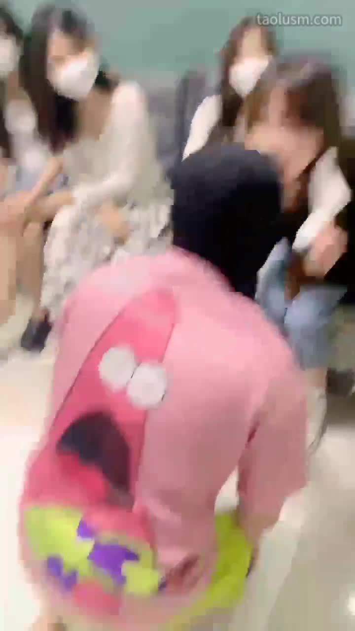 #精神小妹 #女主天地 #直播回放多女主踩踏调教文文带素人随意发挥