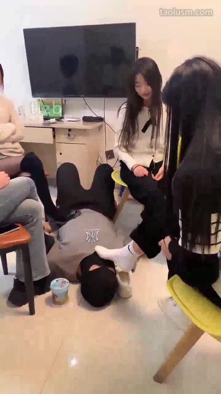 #精神小妹 #女主天地 #直播回放脚喂食物