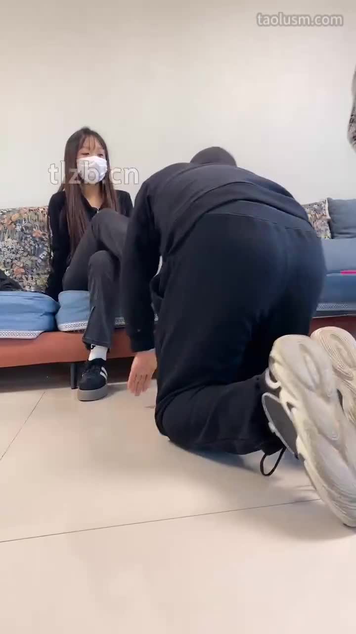 #精神小妹 #女主天地 #直播回放多S素人学生主连环耳光