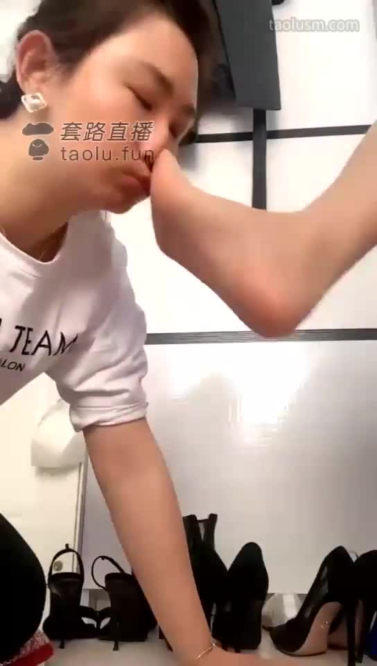 #歌迪丝 #女主天地 #直播回放三婶吃肉丝