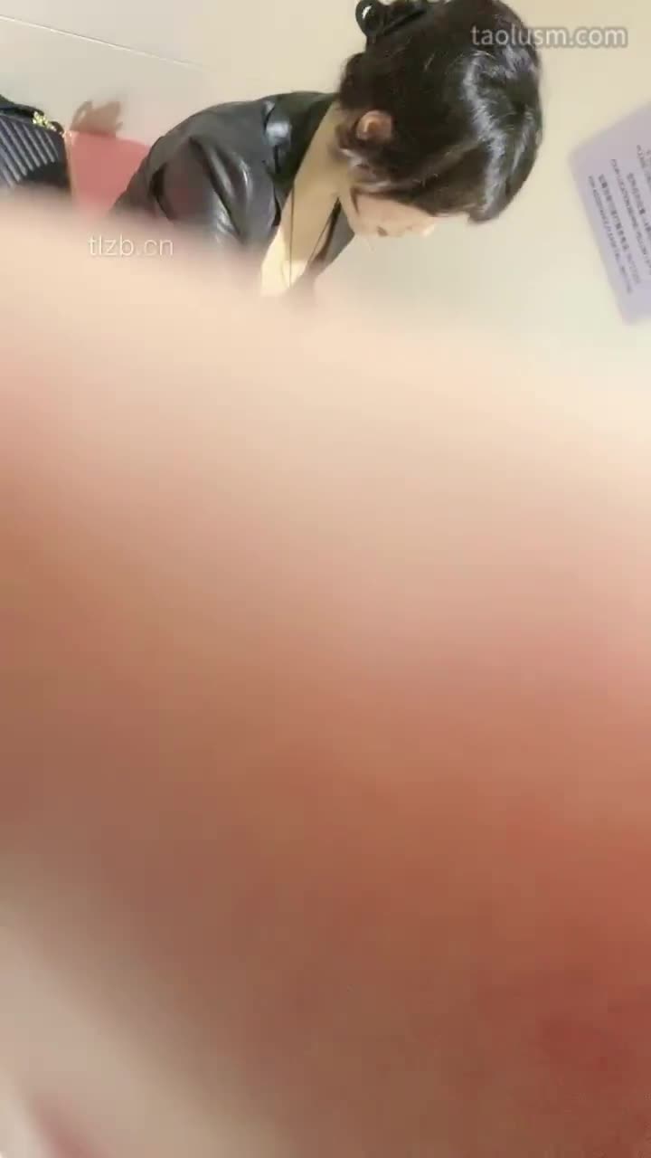#歌迪丝 #女主天地 #直播回放卫生间-母畜舔高跟鞋底裸足【续集】