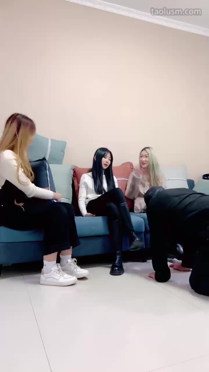 #精神小妹 #女主天地 #直播回放带素人学生妹入圈调