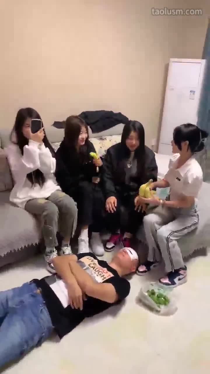 #精神小妹 #女主天地 #直播回放中秋 口水喂食