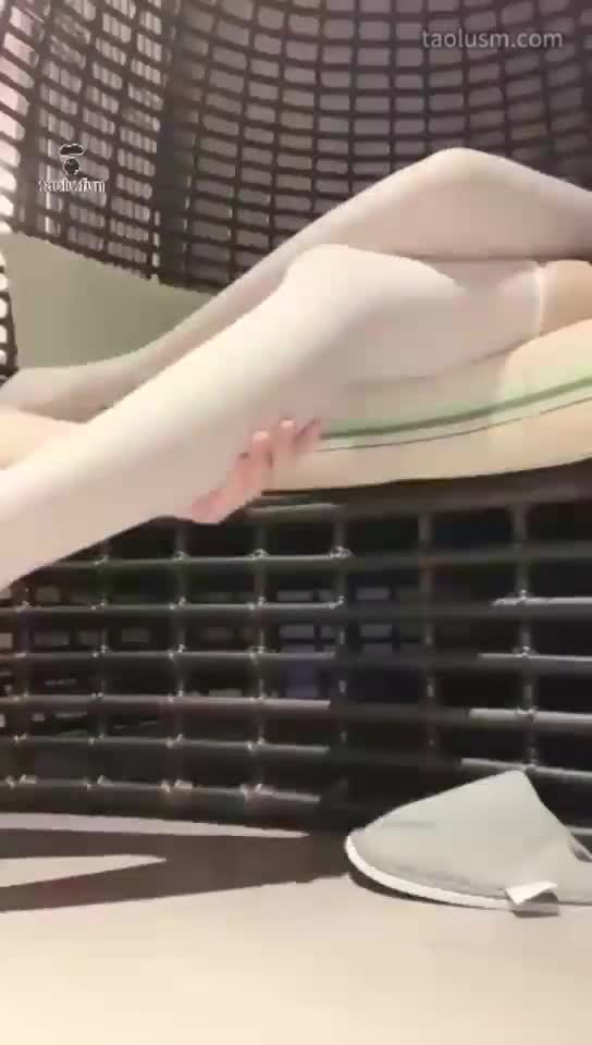 #芃芃大人 #女主天地 #直播回放超可爱萝莉主伺候按脚，白丝