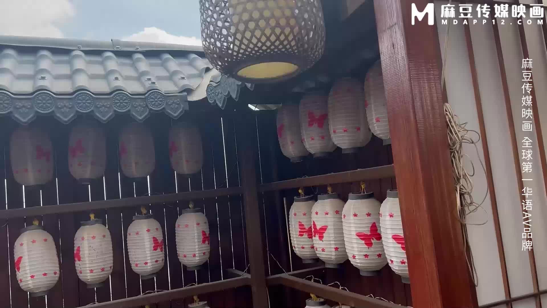 #麻豆传媒 清纯嫩穴卖身葬父 【露露】回家
