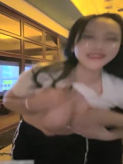 国产自拍网红泄密❤️抖音68万女网红被同城榜一大哥约到KTV唱歌_勾引大哥包厢直接开干