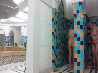 自拍,偷拍,泄密女人坑女人！大学校内浴池正对出口拍各种裸身学妹 猥琐女TP洗浴中心女池内春光 出租屋美女洗澡洗逼 (1)