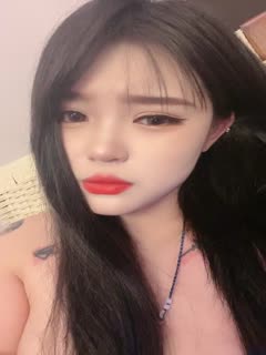 国产自拍微胖女神露脸来袭，跟狼友互动撩骚精彩小秀，诱惑艳舞性感纹身，奶子比心精彩刺激，无毛白虎逼.