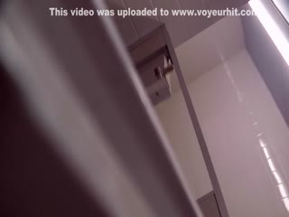 自拍,偷拍,泄密最新座盗市便所上下左右刁钻角度拍摄美女如云，大白臀嫩B恨不得直接怼进去❤️(7)(高清暂且完更）