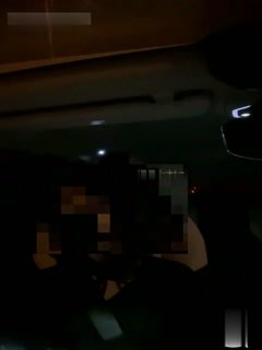 国产自拍路边摊吃了点，带着—块去了酒吧，下药，下药，哈哈哈哈在车上都出水了。