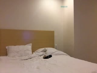 国产自拍离异有钱气质富姐宾馆约会技术好又狂野像个鸭子一样的男人啪啪啪振动棒玩完肉棒爆干喃喃淫语挑逗