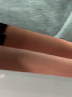 自拍,偷拍,泄密公车外顶极品洋妞 合作顶射极品眼镜妹 来来回回抽插把JK妹子顶紧张了太刺激路上跟踪顶射美女