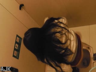 自拍,偷拍,泄密【神作再现】✌❤️上海徐家汇美罗城，美女集中营,这期跟踪好几个美女 (3)