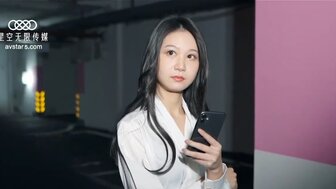 麻豆AVXK8123 綁架富婆 反被富婆包養