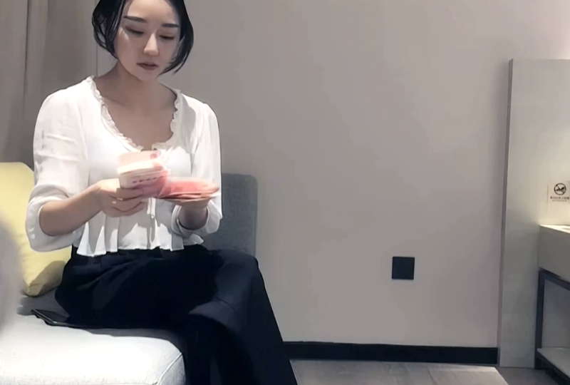 国产自拍太子极品探花黑裤妹子啪啪!