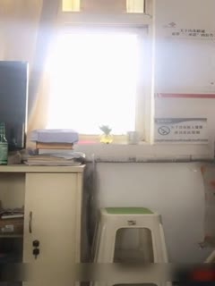 国产自拍在某通公司业务代办点上班好骚的妹子在办公室露奶脱裤自摸