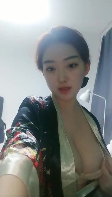 国产直播高颜值巨乳短发妹子露逼诱惑 白皙诱人大奶近距离特写逼逼非常粉嫩 很是诱惑喜欢不要错过!