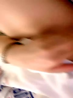 国产自拍小美女爱诱惑清纯极品萝莉萌妹纸小尺度诱惑，圆润美臀好身材撩起衣服揉奶子，掰开粉穴特写，洞洞很小还需要