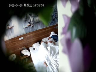 自拍,偷拍,泄密2022-4-20新流出酒店摄像头偷拍老哥下午约炮媳妇闺蜜开房干累了中途休息再来一次
