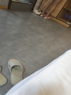 国产自拍【换妻之旅】，今夜预告，福利群里各种良家私图，小姐姐洗澡上厕所，极品美乳诱惑挑逗