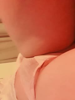 国产直播香飘飘-奶茶妹-❤️五官精致，大眼睛，小妹穴，大胸胸，首次下海就大秀，果然淫水多，手指扣逼发骚叫春，真的好好听！