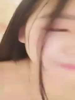 国产自拍【国产自拍直播】漂亮美女手心残留的余精