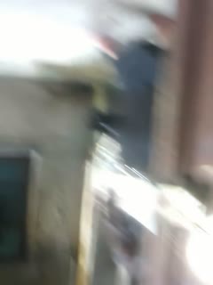 自拍,偷拍,泄密【持有无套内射执照】，美腿少妇，大长腿又细又白，出租屋里抠穴操操，小骚妇淫水多，娇喘阵阵