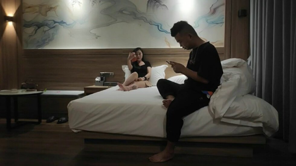 国产自拍网约极品外围苗条温柔体贴入微,翘臀美乳娇俏脸庞,激情啪啪撸管佳作