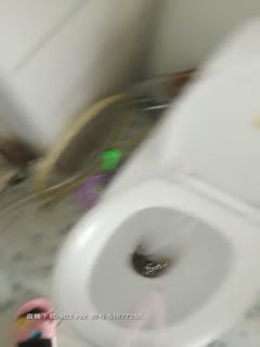 国产直播吃饭的时候逼里塞个跳弹好刺激，吃饱就脱了裤子让男人给舔逼，大鸡巴一撸就立正口活很棒，无套抽插呻吟不止